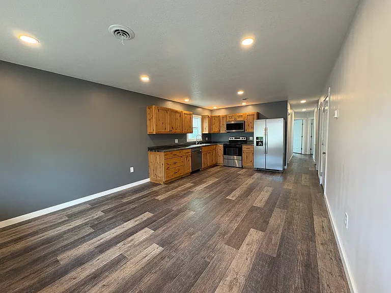 404 N Oak St #C — Photo 2