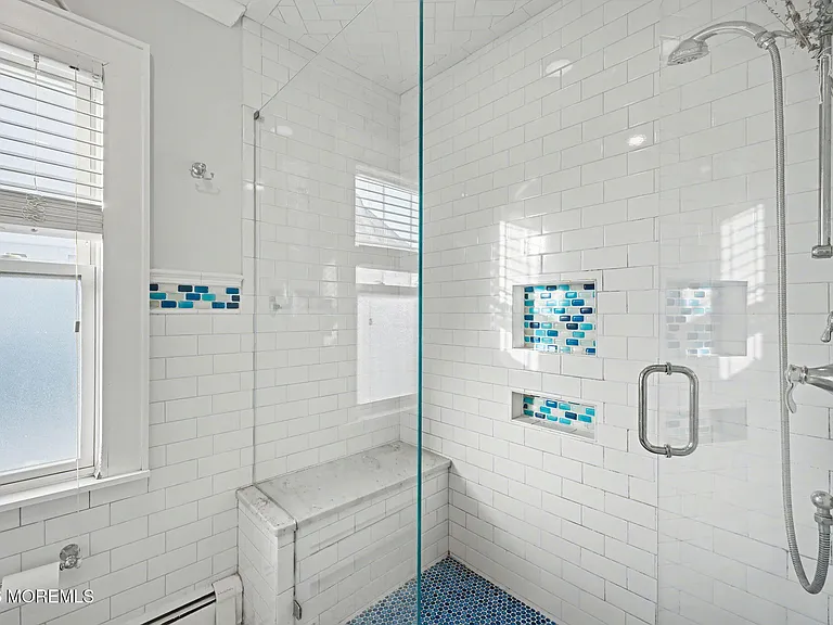 404 Monmouth Ave — Photo 15