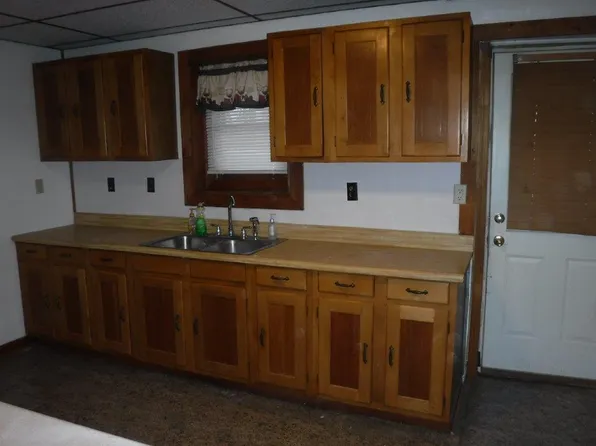 1025 N 4th Ave, Evansville, IN 47710