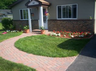 415 Shadydell Ave, Mundelein, IL 60060