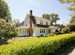 409 E Hoffman St, Three Rivers, MI 49093