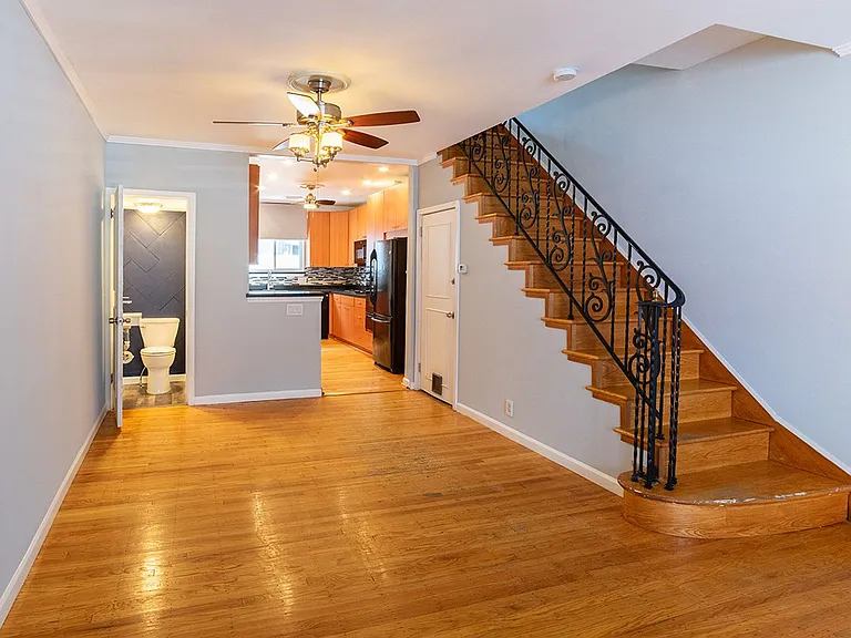 2223 S Colorado St — Photo 2