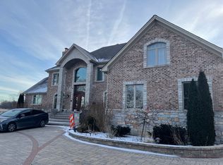 11840 Haegers Bend Rd, Barrington, IL 60010