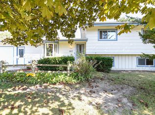 1817 Milldrum St, Union Grove, WI 53182
