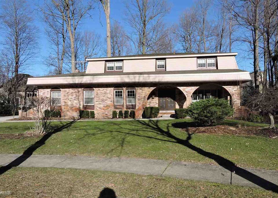 1st image of 48165 Liberty Dr
