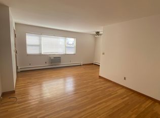 397 Kamena St #1D, Fairview, NJ 07022