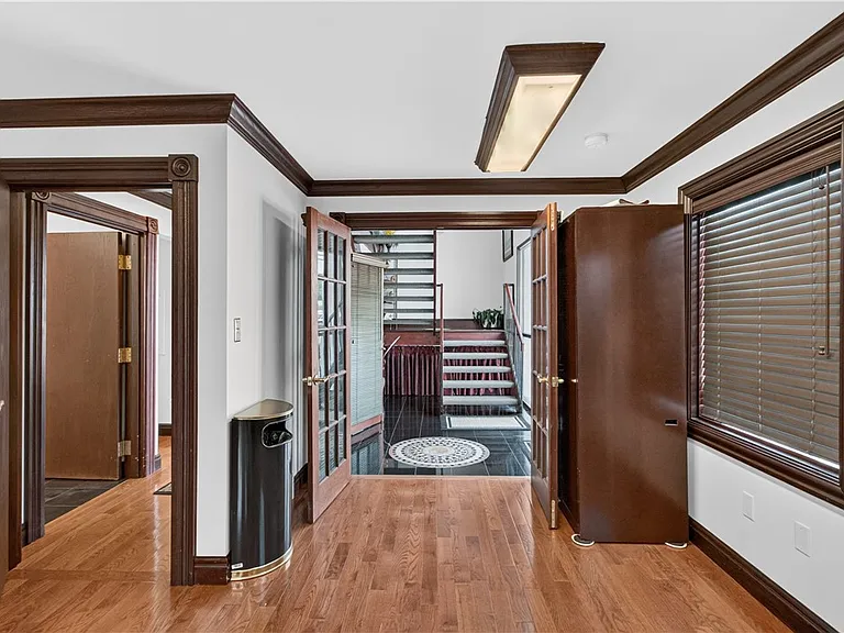 7240 McKnight Rd — Photo 22