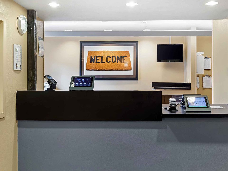 Lobby and Guest Check-in