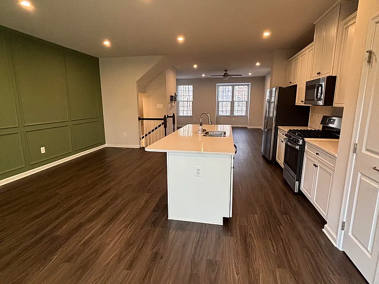 2976 Cornfield Ave — Photo 37