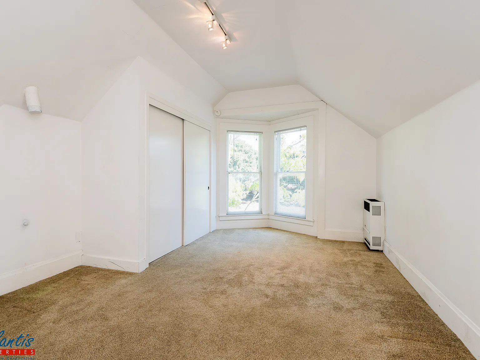 Studio, 400 sqft, $1,995 — Photo 1