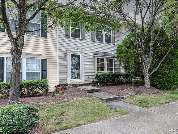 3rd image of 2904 Queensland Dr