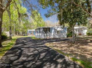 535 Jack Ln, Satsuma, FL 32189