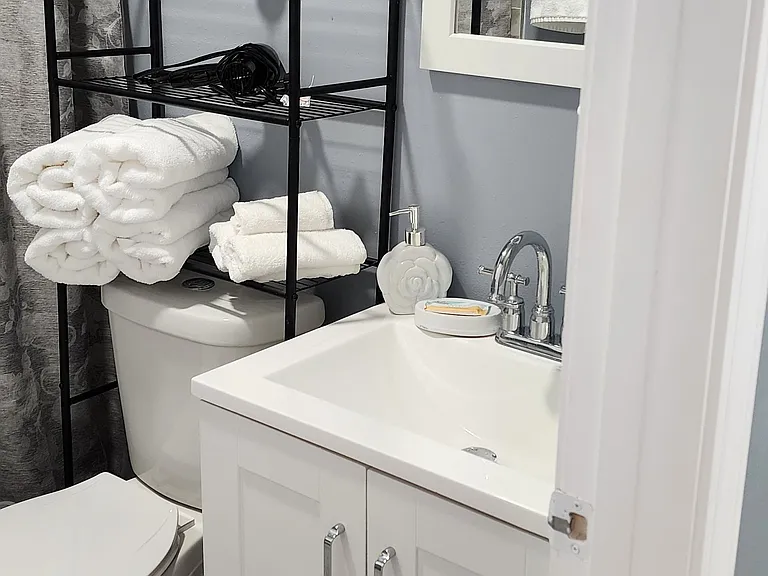 7915 Croton Ave #2 — Photo 3