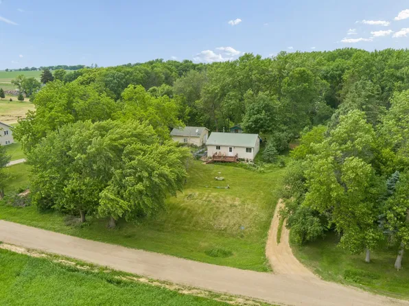 20334 A St, Le Center, MN 56057