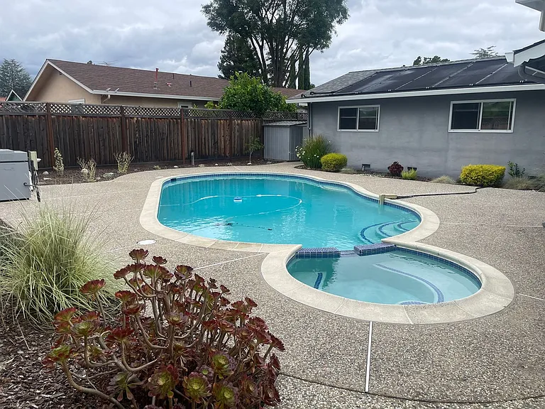 18354 Vanderbilt Dr — Photo 15