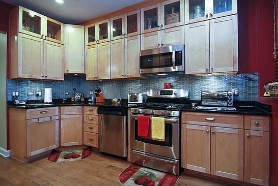 4th image of 4422 N Malden St #1N