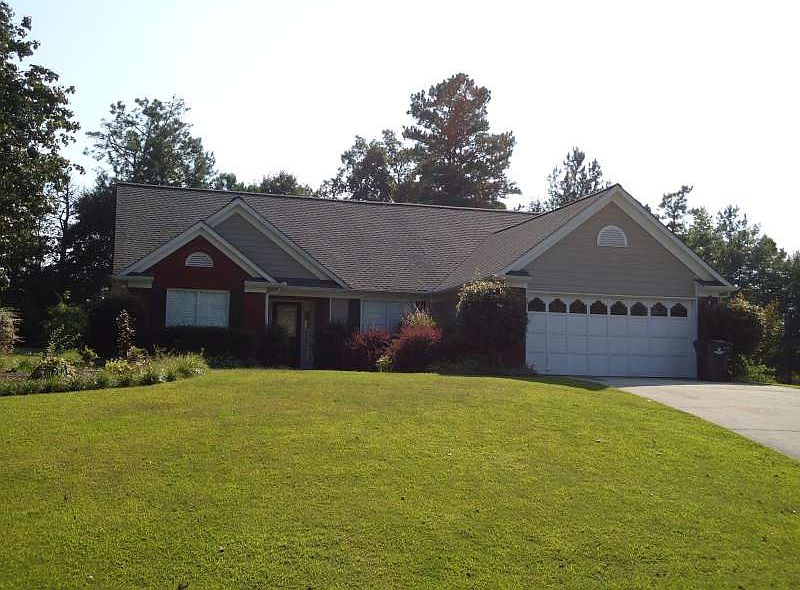 Beautiful ranch style house 