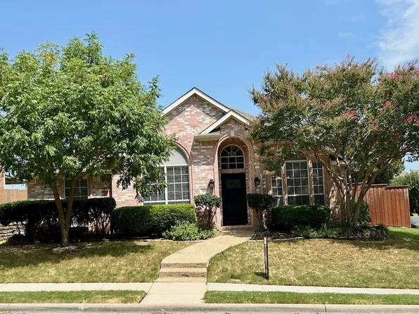 409 Crestview Point Dr, Lewisville, TX 75067