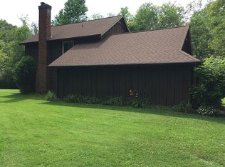 625 Deepwoods Dr, Aurora, OH 44202