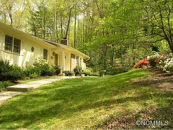 1st image of 416 Deerhaven Ln
