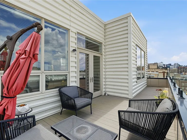 951 Penn Ave #902 — Photo 31