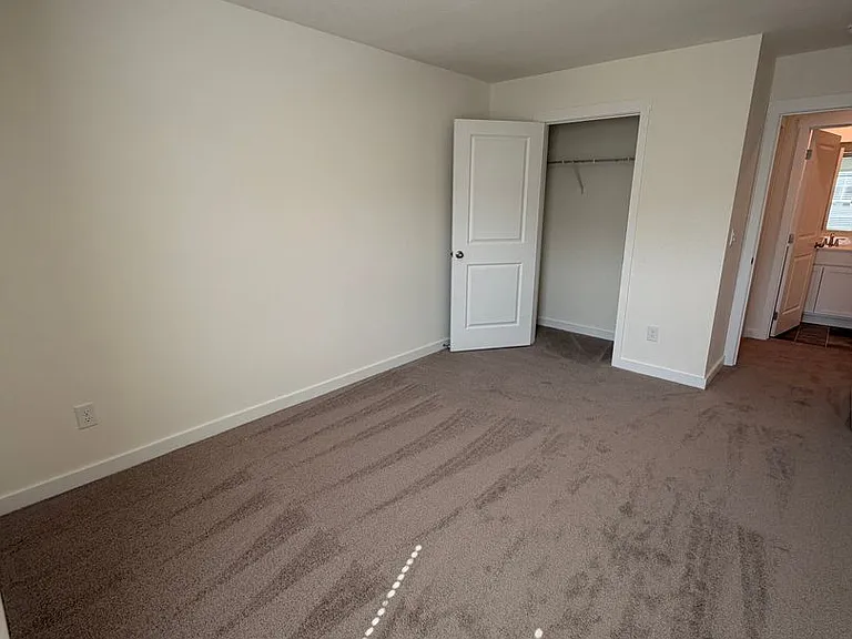 7033 Randleman Dr — Photo 6