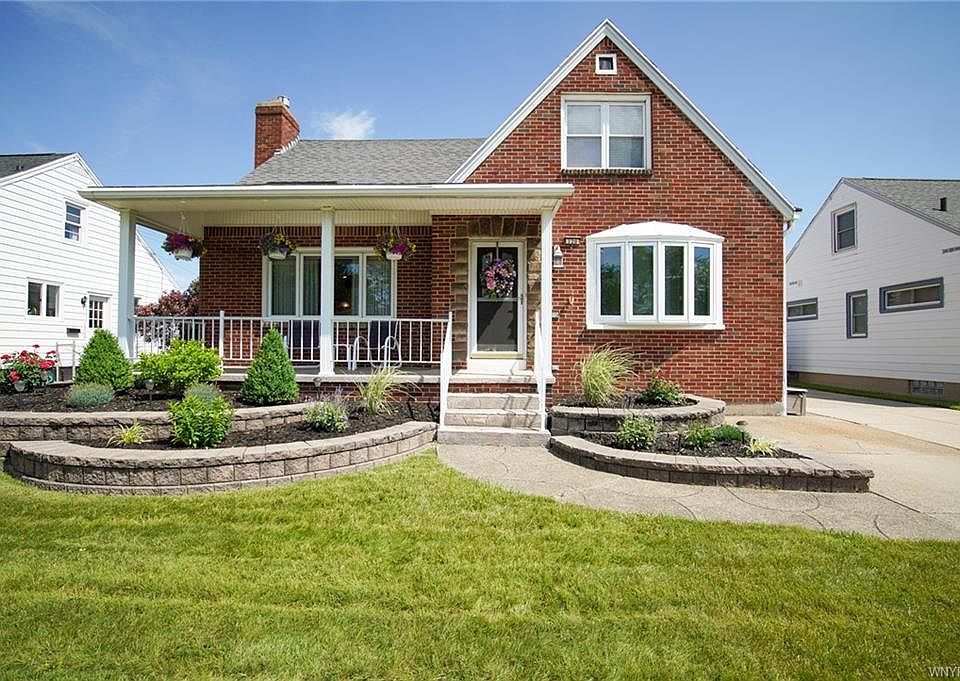 1st image of 120 Moore Ave