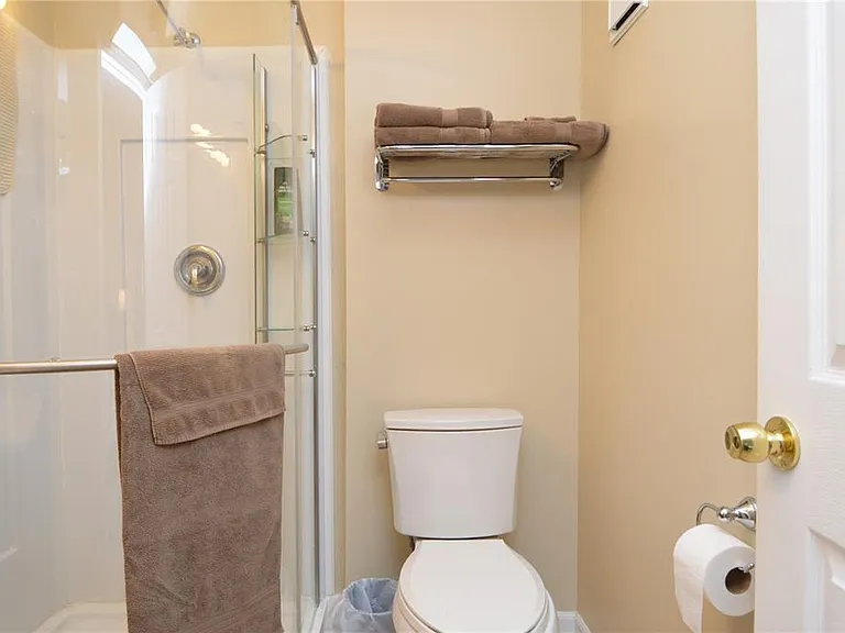 121 Seahorse Dr SE #C — Photo 29