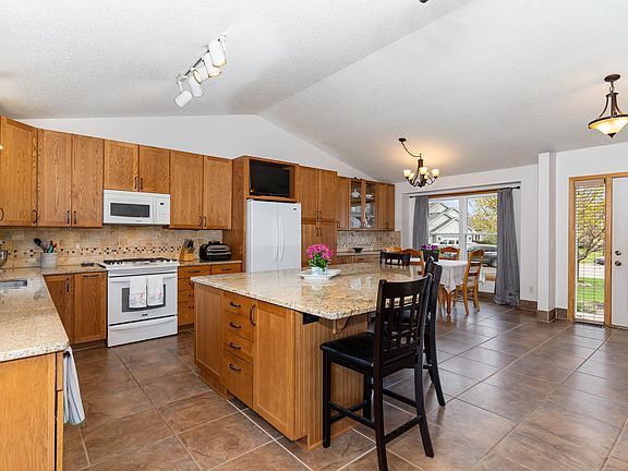 4th image of 15772 Cicerone Ct