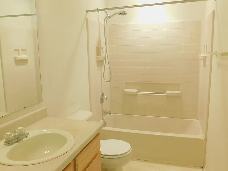 4717 Kelvington Dr — Photo 3