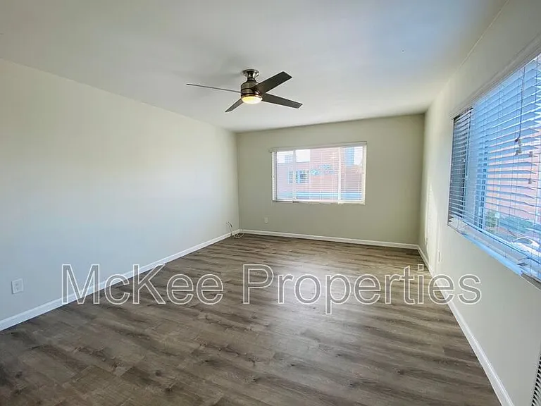 220 Fir St — Photo 3