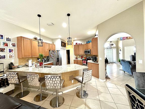 5th image of 8440 Laurel Lakes Blvd