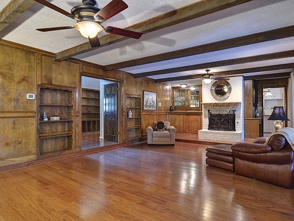 5th image of 6209 Windsor Ct