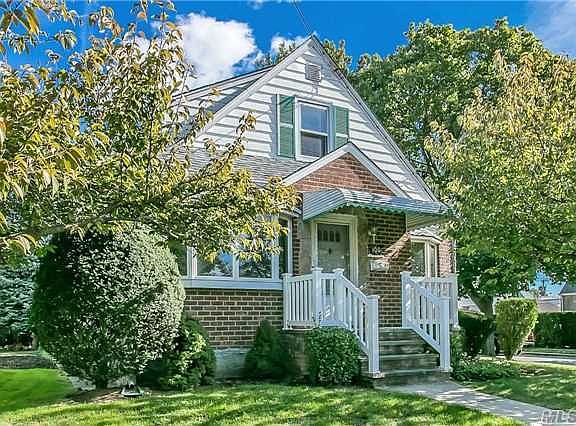 2nd image of 100 Terrace Blvd
