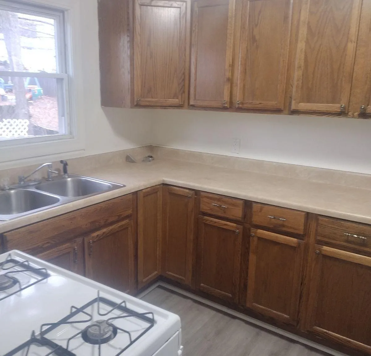 2 bed, 748 sqft, $1,000 — Photo 3