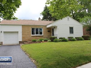 1124 Cleveland St, Lockport, IL 60441