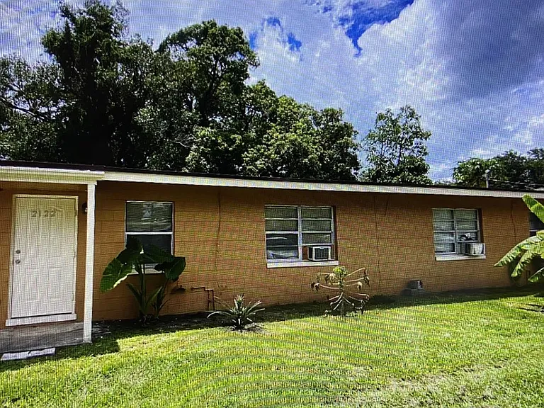 2120 Woods Ave — Photo 1
