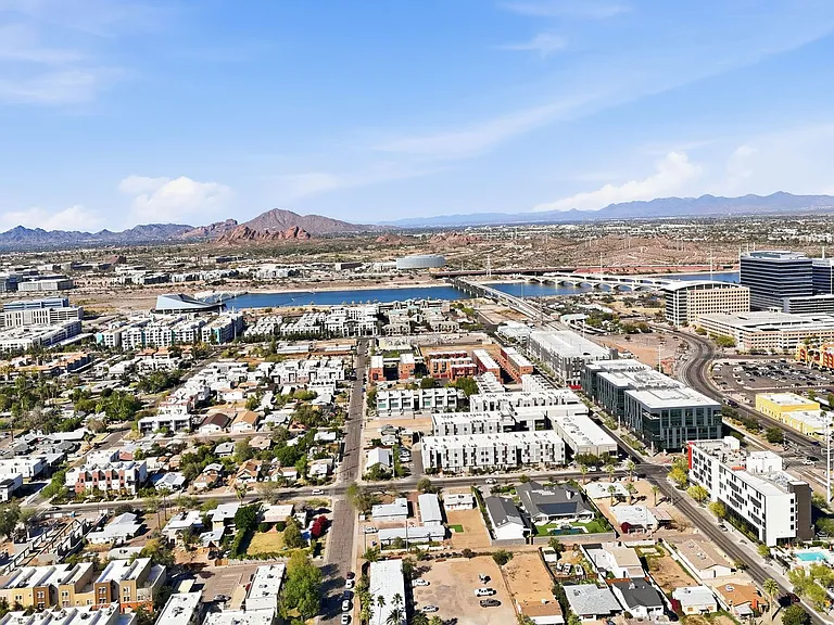 Elevate Your Urban Experience! Move in before the end of the month and get 10 weeks FREE Rent! — Photo 76