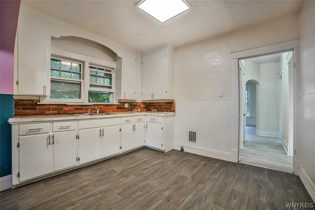 2 bed, 900 sqft, $1,100 — Photo 4