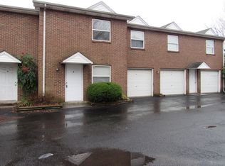 113 College Street Rd APT F, Elizabethtown, KY 42701