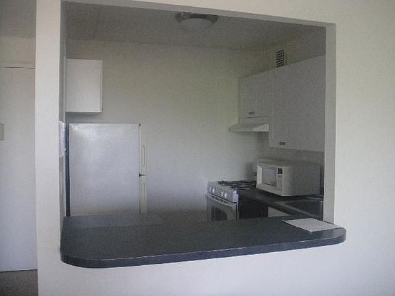 5th image of 145 Valentine Ln APT 7D