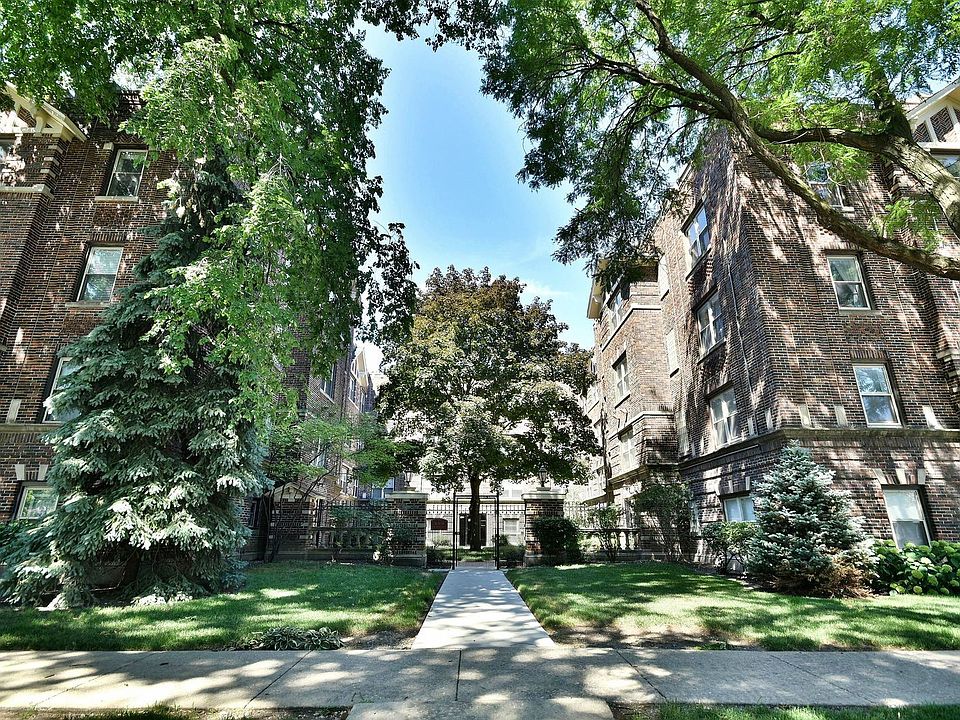 1st image of 28 6th Ave APT 3C