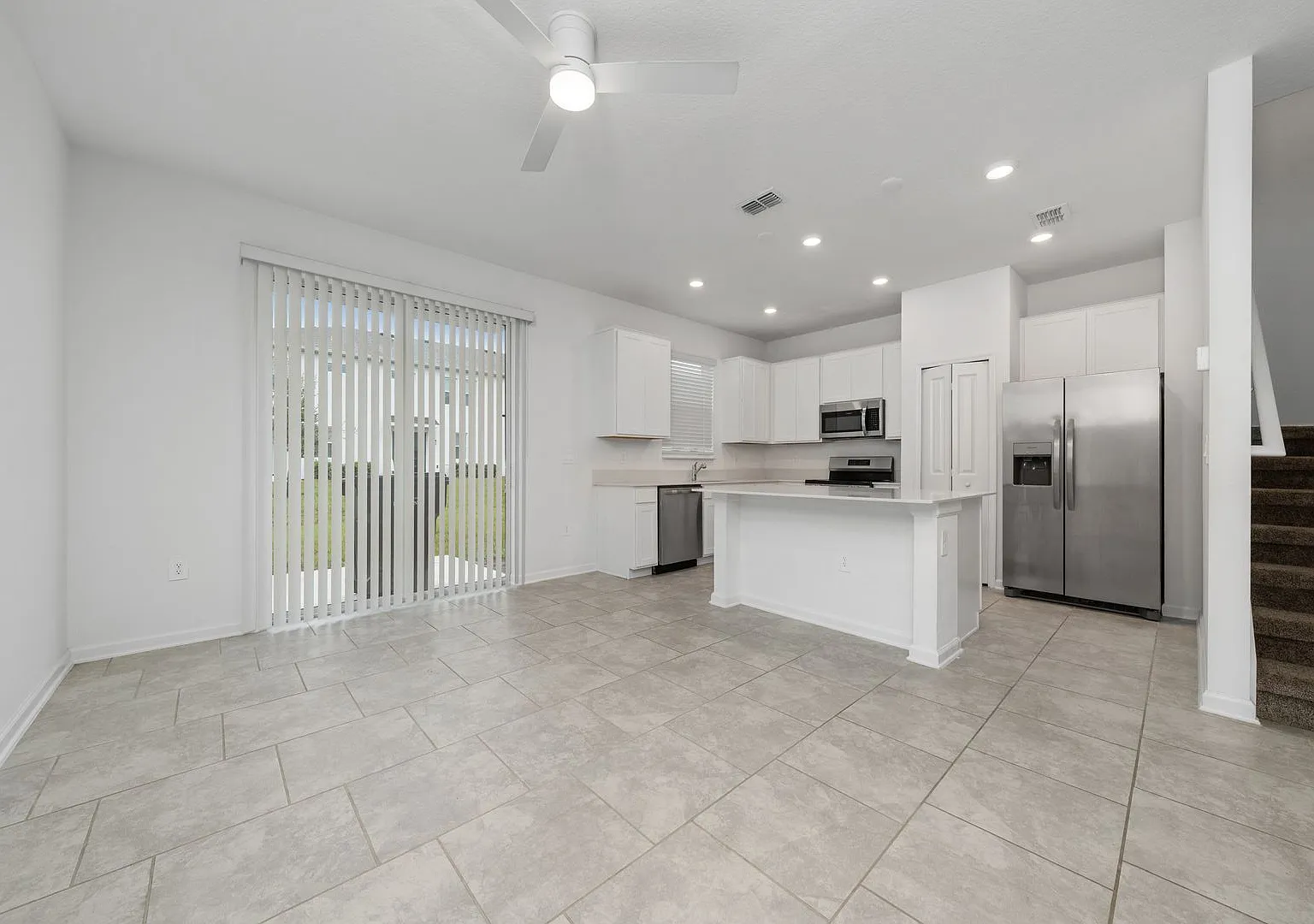 Chateau at Astonia Townhouse — Photo 4
