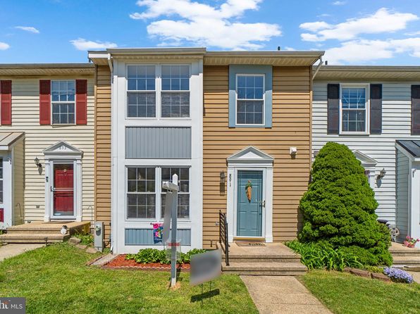891 Century St, Hampstead, MD 21074
