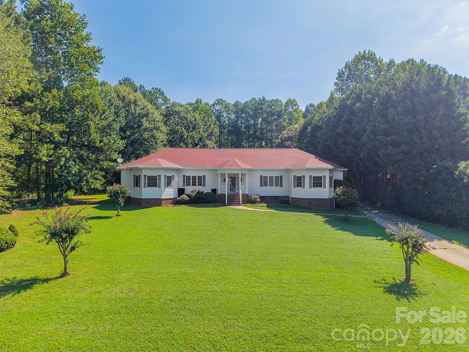 1st image of 1673 Forest Ridge Dr