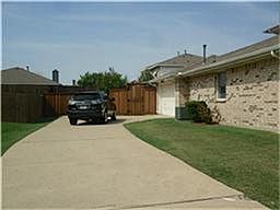 2nd image of 1017 Chesterfield Dr