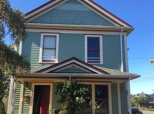 1402 11th St, Anacortes, WA 98221