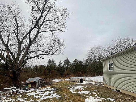2nd image of 600 Ridge Rd