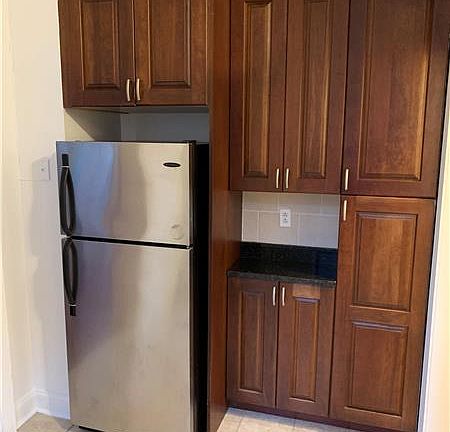 4th image of 265 W 81st St APT 7d