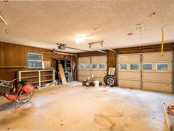 4th image of 531 Sierra Dr